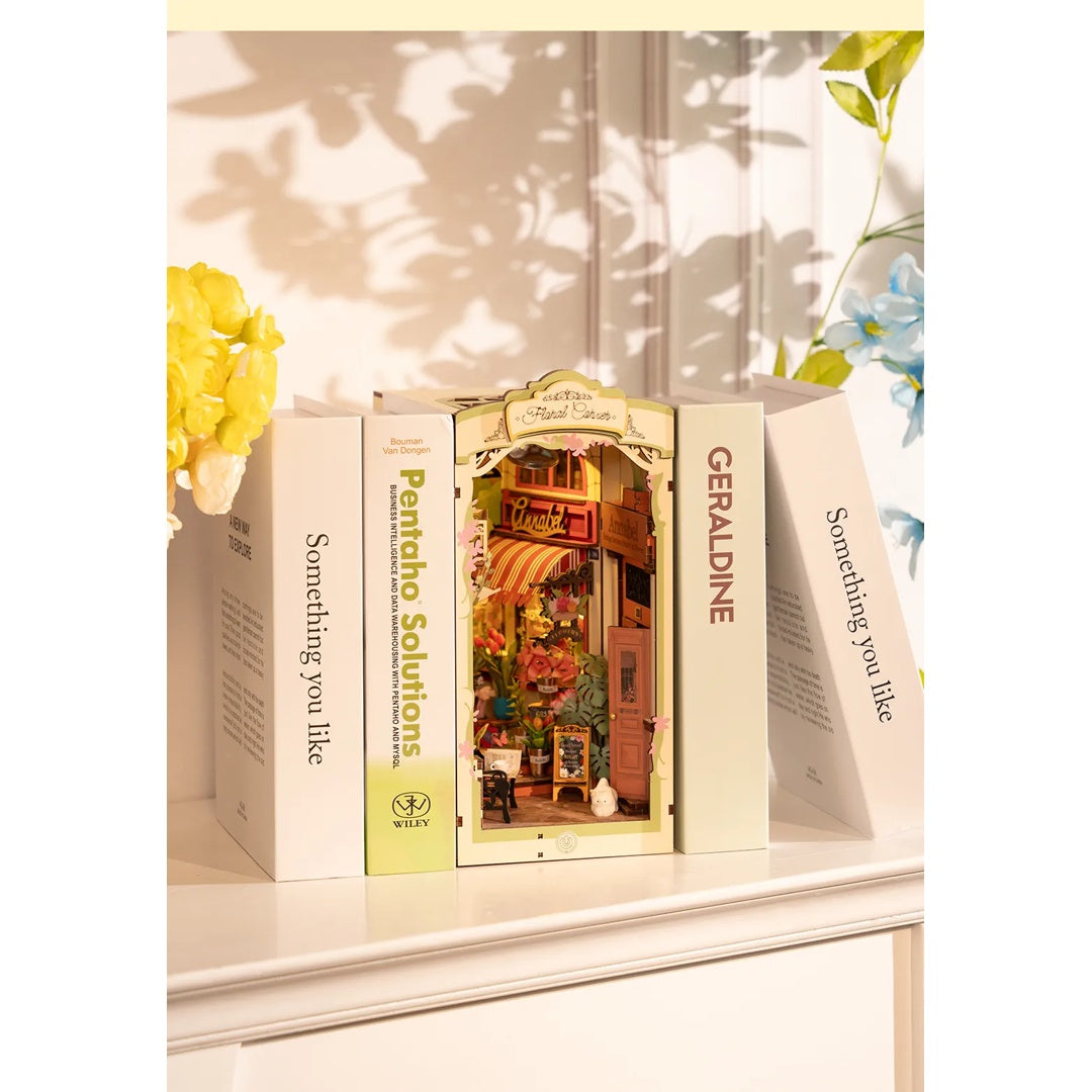 Floral Corner - Rolife DIY Book Nook