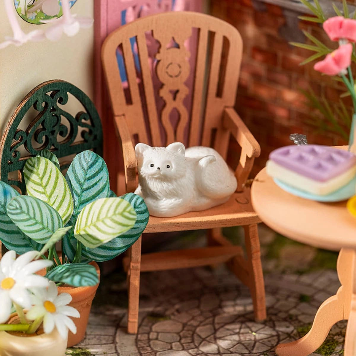Fancy Tea Yard - Rolife DIY Miniature House