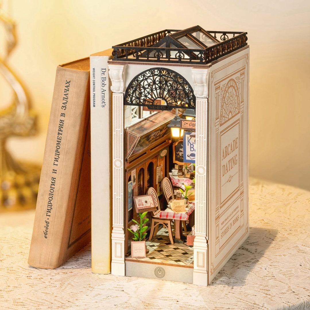 Arcade Dating - Rolife DIY Book Nook