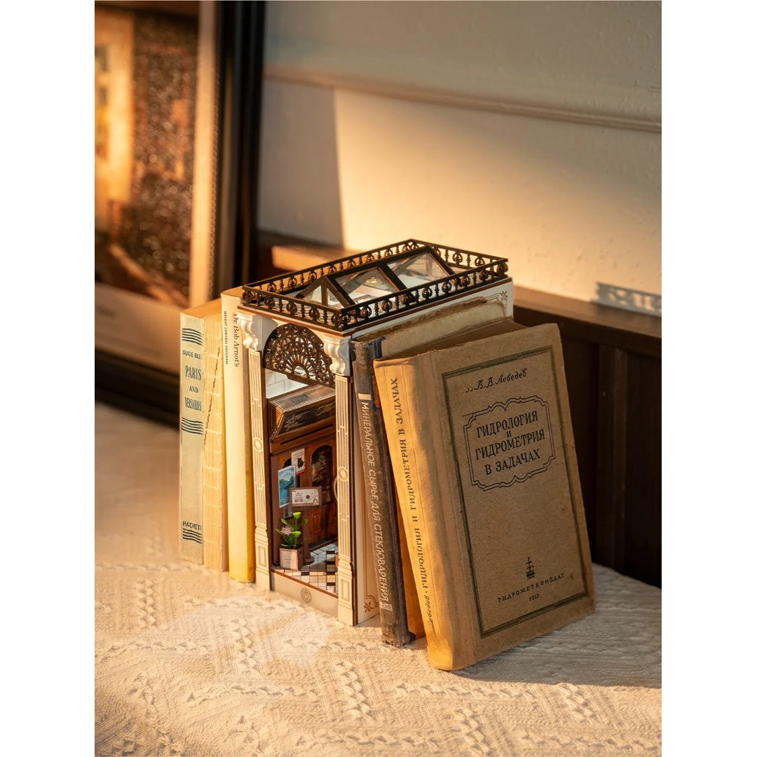 Arcade Dating - Rolife DIY Book Nook