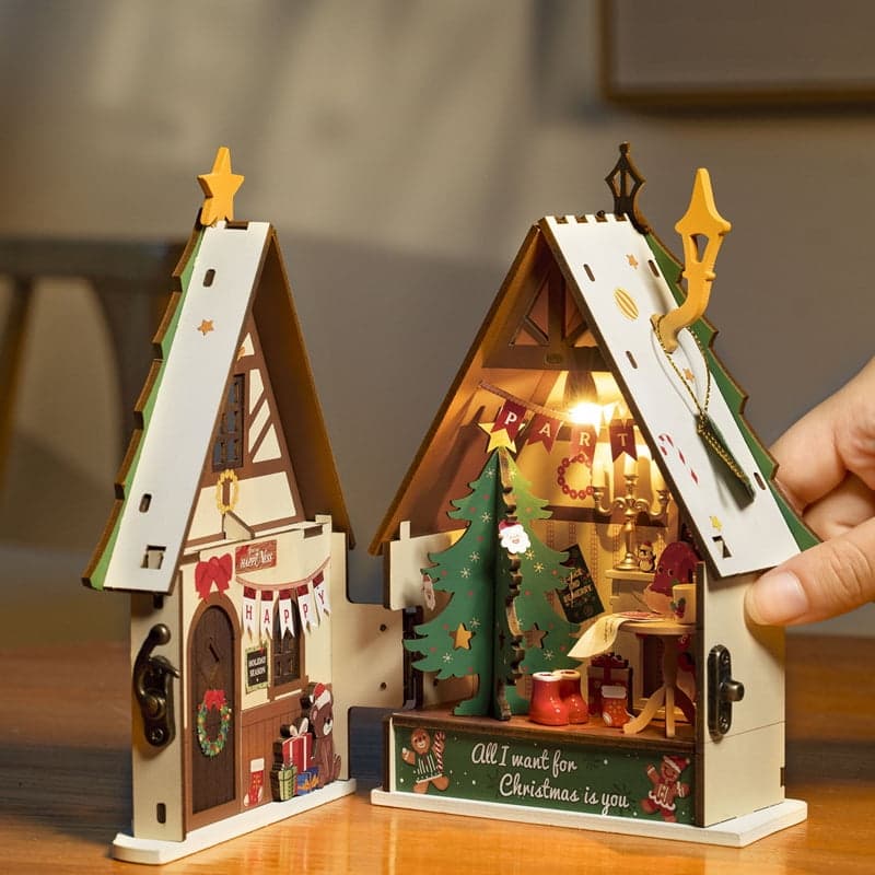 Twinkling Christmas House - Rolife DIY Miniature House